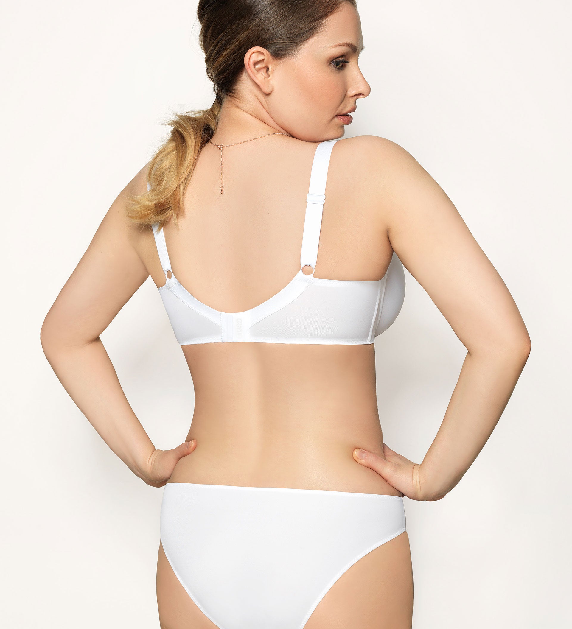 Expert bra fitting Notts, Lincs, Derbyshire