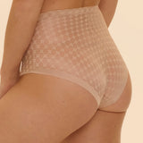 Simone Perele Plume Control Brief