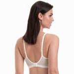 Expert bra fitting Notts, Lincs and Derbyshire