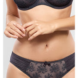Empreinte Charlotte Brief