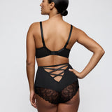 Primadonna Solisse Special Brief