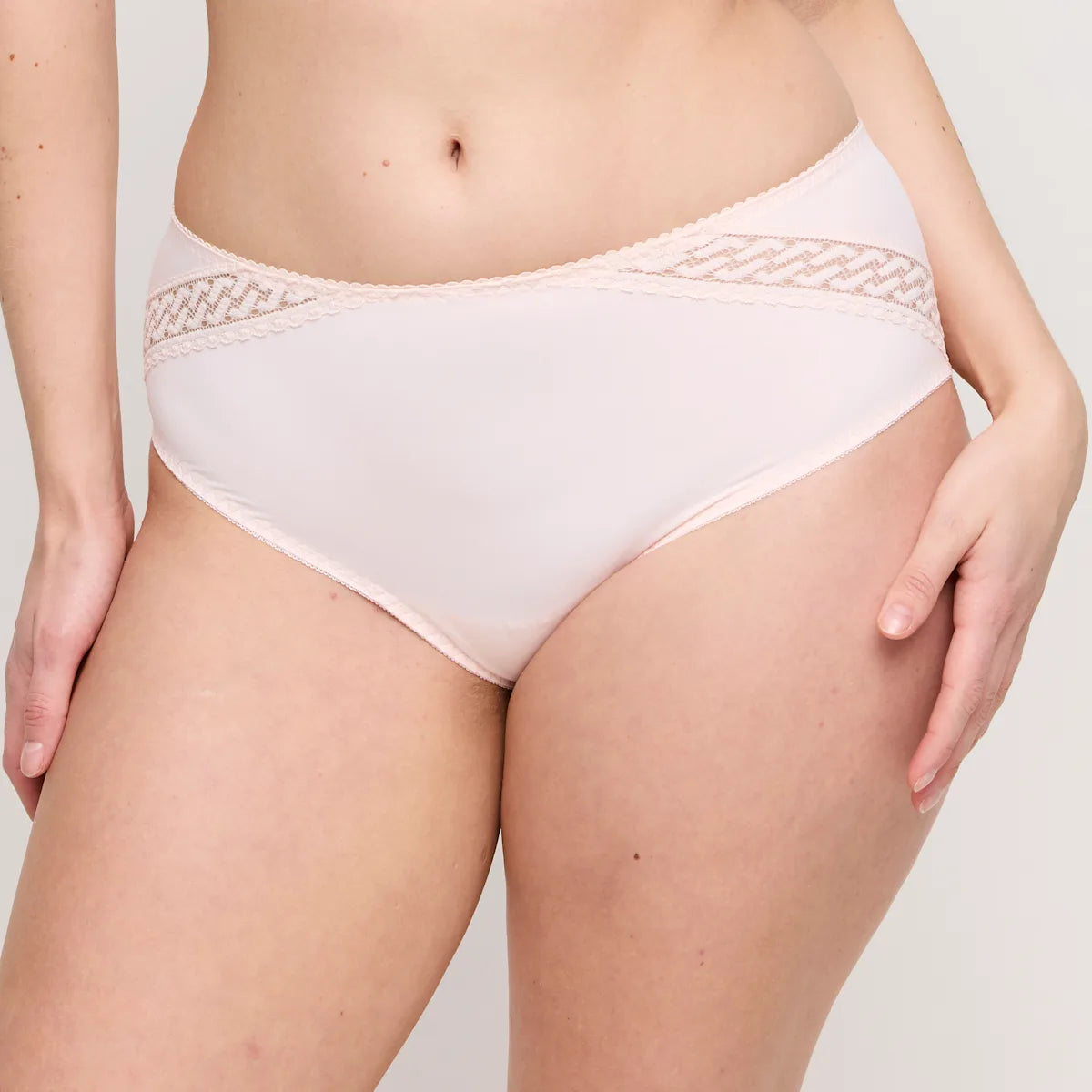 Prima Donna Montara Full Brief